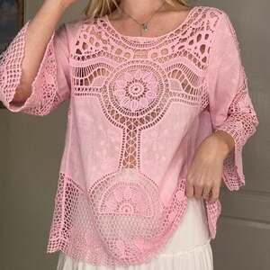Vicki Wayne Pink Crochet Boho Bell Sleeve Top